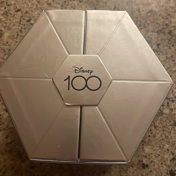 Disney 100th anniversary Mickey and Minnie Watch - Picture 2 of 7